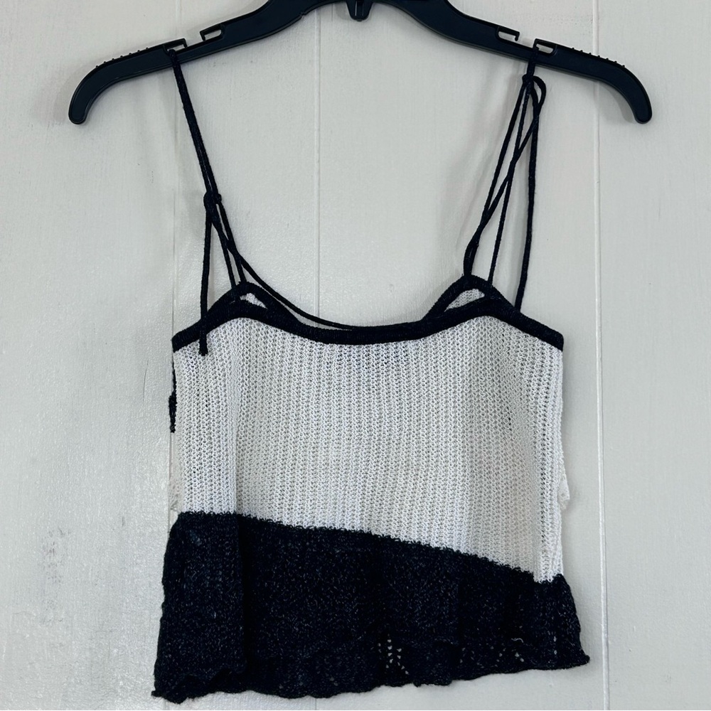 Zara Top Size XS Black White Ruffle Knit Crochet Crop Top Size XS. - Picture 3 of 8